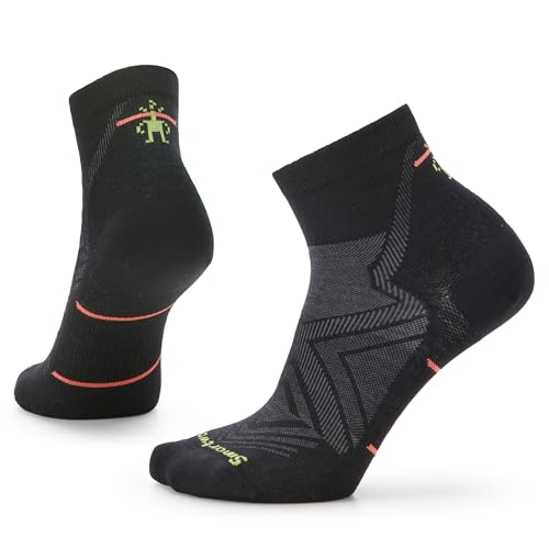 Image of Smartwool Women's Run Zero Cushion Ankle Socks, Black, M