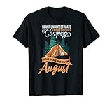 Si vous êtes une fille qui aime le camping ou la randonnée, alors ce design est génial pour vous ou un campeur ou un voyageur. qui aime les vacances au camping, la randonnée ou les voyages dans le monde. C'est un excellent cadeau pour les amis qui sont nés en août qui aiment le camping