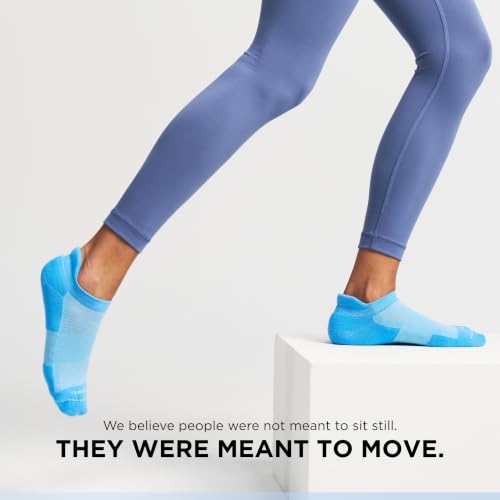 Image of Feetures High Performance Max Cushion Ankle Sock - Tab Socks for Women & Men with Heel Tab