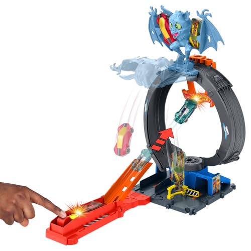 Hot Wheels Let's Race Netflix City Toy Car Trackset, Attack of the Bat with Adjustable Looping and Starter, Toy Car in Scale 1:64, HTN78