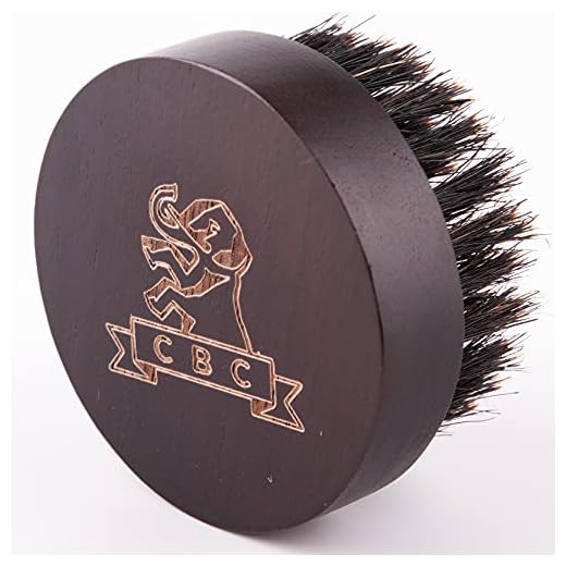 Skäggborste & skäggkam från Camden Barbershop Company ● inkl. fodral ● av valnöts- och päronträ ● set för daglig skäggvård och applicering av skäggolja