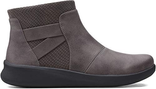 Clarks Women's Sillian 2.0 Hi Ankle Boot2