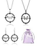 MOPZIJA 4pcs Wednesday Set,2Pcs Collar Letra 'W' Wednesday Cosplay Accesorio Colgante et 1 par pendientes,Unisex Fans Personalidad Collar Gótico Lolita Decoración Halloween,Con bolsa de almacenamiento