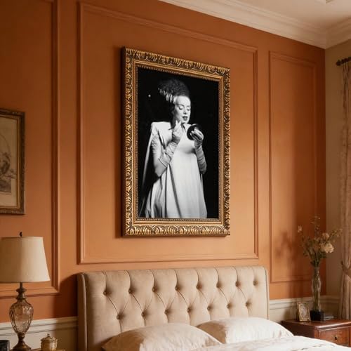 Toile Bride Doing Her Makeup Frankenstein pour un bureau moderne - 7