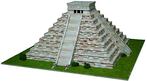 Maquette en céramique Aedes 1270 Temple de Kukulcan réplique historique