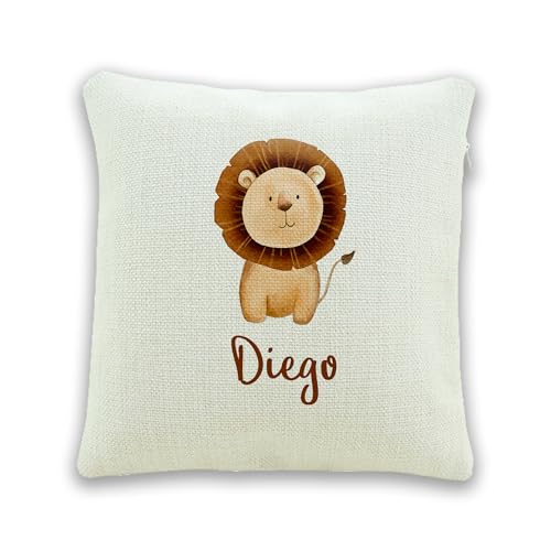 Genérico Funda de Cojín Infantil Personalizada con Nombre | Animales de la Selva 4 Diseños - León, Jirafa, Elefante, Cocodrilo - Símil Lino, Safari, 40x40, SarAgu