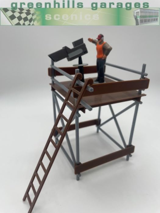 Tour TV miniature échelle 1/32 pour décorer vos circuits de course Carrera et Scalextric