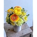 フローリストせきど フラワーアレンジメント Sサイズ イエロー&オレンジ 総理大臣賞受賞デザイナー監修 花束 花 生花 フラワー ギフト プレゼント 贈り物 誕生日 お祝い 結婚記念日 退職祝い 黄色