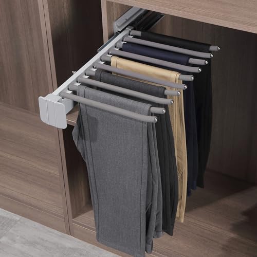 Porte-pantalons coulissant pour optimiser l'espace de votre chambre