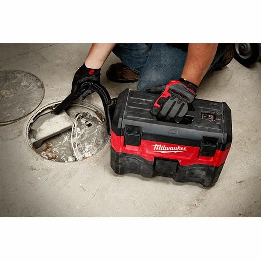 Milwaukee 495-0880-20 Dust Vacuum
