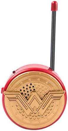 Wonder Woman Justic League Walkie Talkies, rango de 1000 pies, para uso en interiores y exteriores, incluye clip para cinturón, por Sakar