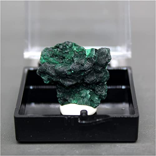 Quartz et malachite de guérison pour harmoniser un espace chargé