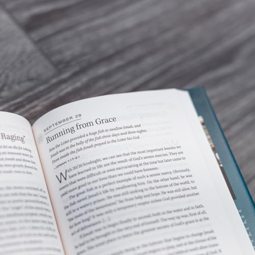 Image of Go Forward in Love: A Year of Daily Readings from Timothy Keller