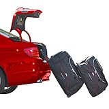 Viele Einsatzbereiche - Taschen finden ihre Anwendung auch außer Kofferraum des Autos. Die Sporttasche ist ideal unterwegs zum Training oder zum Fittnessstudio.