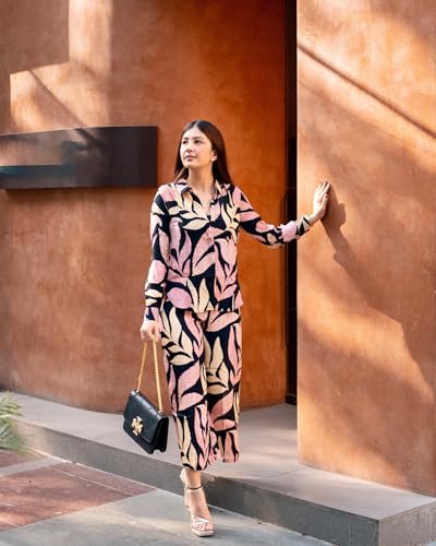 Kurta Ensemble brodé en viscose noire : la solution confort contre les vêtements rigides