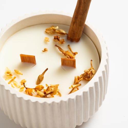 Atuvela, Handmade Soy Wax Candles with Wood Wick - Variety of Nat...