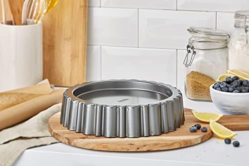 Chicago Metallic Professional Non-Stick Mary Ann Cake Pan / Sponge Flan Tin, 27 cm (10.5")