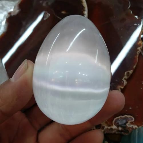 Œuf de sélénite blanche minéral naturel pour créer un coin de méditation zen