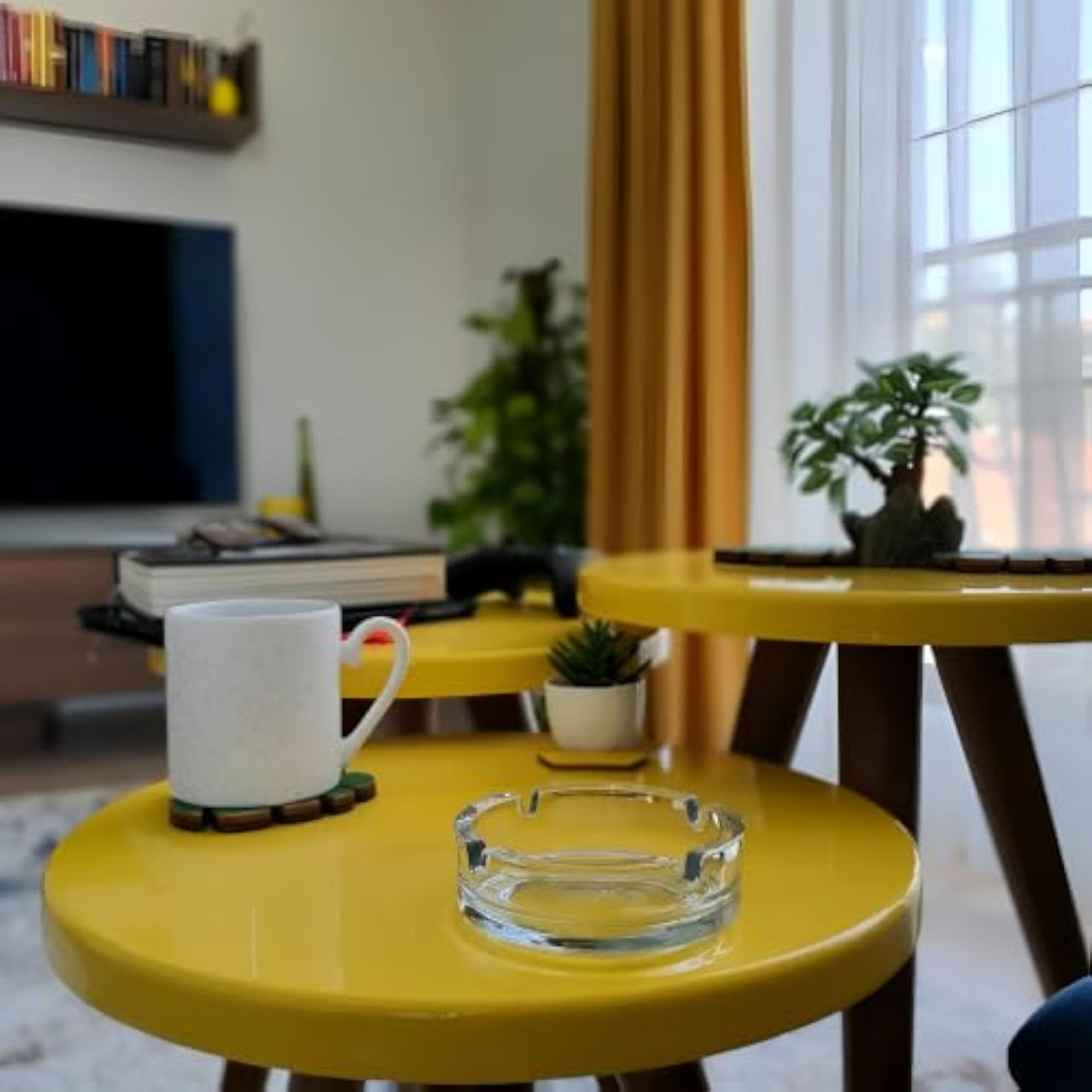 Round Transparent Glass Ashtray for Stylish Smoking