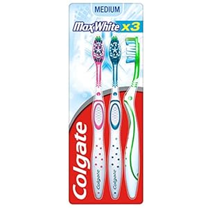 Colgate Max White Medium Tandenborstel, Pack van 3
