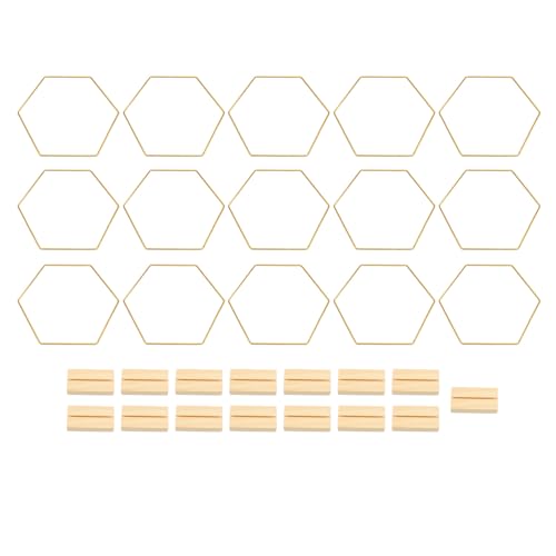Centros de mesa hexagonales dorados para bodas y banquetes elegantes con bases de madera natural 7