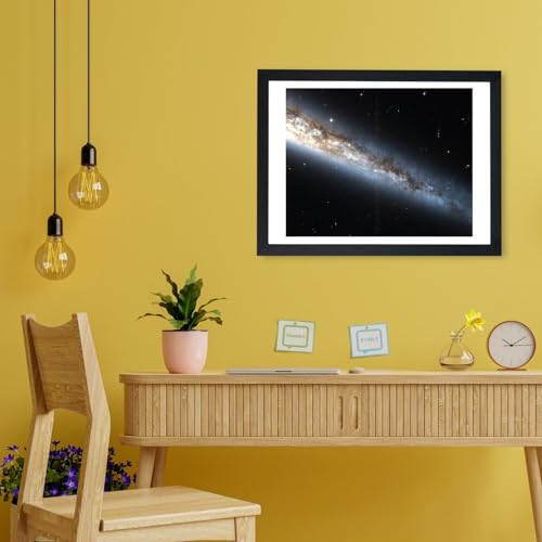 Affiche encadrée Hubble NGC 4565 Spiffing Prints grand format pour salon - 2