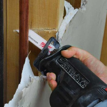 Milwaukee 48-00-5701 The Wrecker 6 in. 8 TPI Sawzall Blade - (5-Pack)