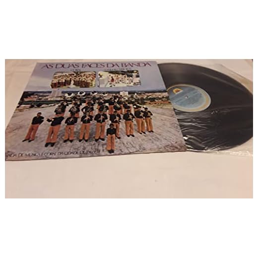 Lp As Duas Faces da Banda - Banda de Musica e Coral da Cidade de Jacarei (SP) - Conjunto Xiboca Regencia Ten. Nilton Teixeira da Silva - 1976