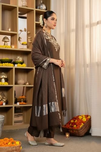 Image of Klosia Women Embroidery Solid Straight Kurta and Pant Set with Dupatta