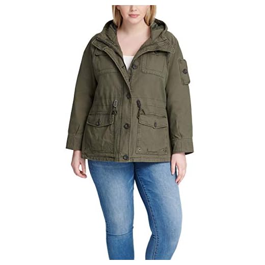 17+ Fall Outfit Ideas for Women That Always Look Stylish Olive green utility jacket