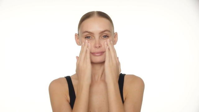 Amazon.com: 111SKIN Hyaluronic Acid Aqua Booster | Daily Serum