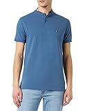 SCHLICHT & ELEGANT: Das moderne Shirt zeichnet sich durch seinen klassischen Polokragen und nachhaltiges Material aus. Die zwei Knöpfe sowie das Logo auf der Brust machen den Look komplett.