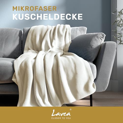 Lavea® Mikrofaser Kuscheldecke flauschig und weich, warme Fleecedecke für Sofa und Bett, Pflegeleichte Decke, atmungsaktiv und hautfreundlich, Wolldecke, Sofadecke Wohnzimmer, Creme, 150x200 cm