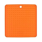 L' animal peut manger en léchant, un excellent tapis d' alimentation.