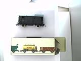  2 Güterwagen gedeckt, Deutsche Reichsbahn DR 813217 und SNCF 271401,