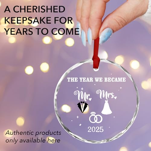 Engagement Gifts for Couples - Glass Ornament 2025, Personalized Gifts for Newly Engaged Couples, Happy Engagement Ideas for Her, Bride to Be - Engaged for Her, Friends