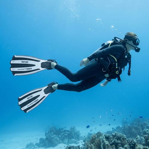 Aletas de buceo SEAC Propulsion en color azul regulables para submarinismo 2
