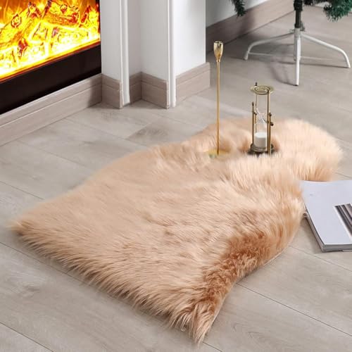 JXLOULAN Faux Lammfell Schaffell Fell Teppich Hellbraun 50x80 cm, Flauschiger Teppich Wohnzimmer Deko Longhair Weicher für Stühle Sofa Schlafzimmer Kinderzimmer