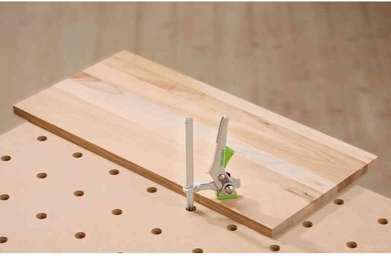 Clamping a wooden board on Festool MFT/3