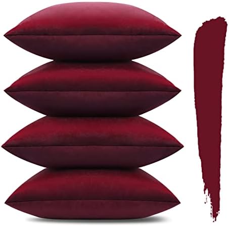 Sungeek Set of 4 Decorative Cushion Covers Solid Soft Velvet Pillow Covers with Invisible Zipper Square Throw Pillow Cases for Sofa Car Patio Bedroom Living Room 45x45cm Wine Red