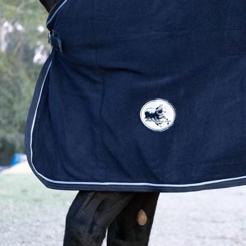 Jeffers Equine Elite Fleecedecke für Pferde, 167,8 cm, weich, verstellbare Passform, leicht, pflegeleicht, feuchtigkeitsableitend, Kühldecke mit Sattelgurt für nach dem Training, Reisen für Pferde