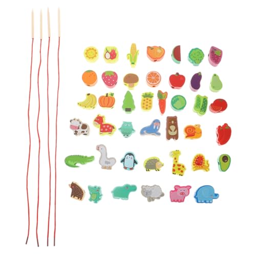 Jeu de motricité fine Montessori : trier et enfiler les fruits en bois