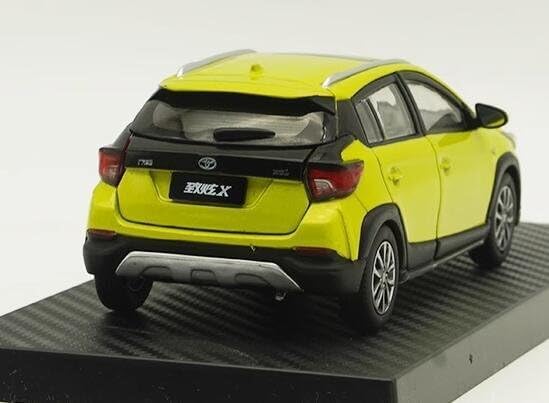 ▲ミニカー 特注 1/30 ミニカー YARIS L y