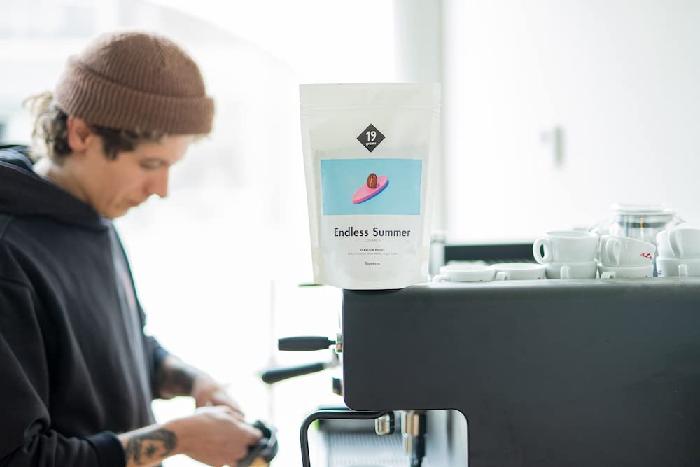 Endless Summer Espresso | 1kg ganze Bohne | fair & nachhaltig | frisch geröstet | 100% Arabica Kaffeebohnen | specialty coffee | 19grams Kaffeerösterei