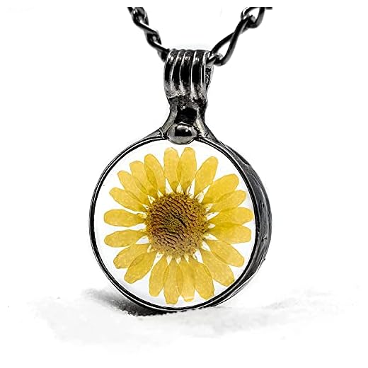 Bayou Glass Arts™ Sunflower Necklace for Women, Bright Yellow Real Pressed Flower Pendant, Handmade with Quality Glass, Terrarium Jewelry for Her, Birthday Gift for Mom, Artisan Hand Crafted (28gm)