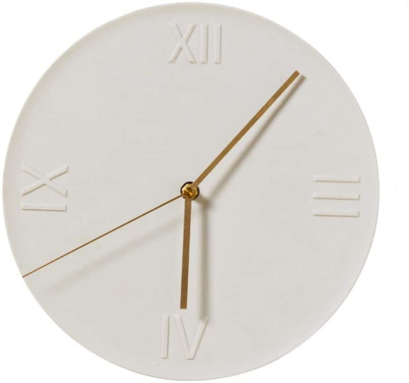 Horloge murale chiffres romains design noir et blanc pour salon
