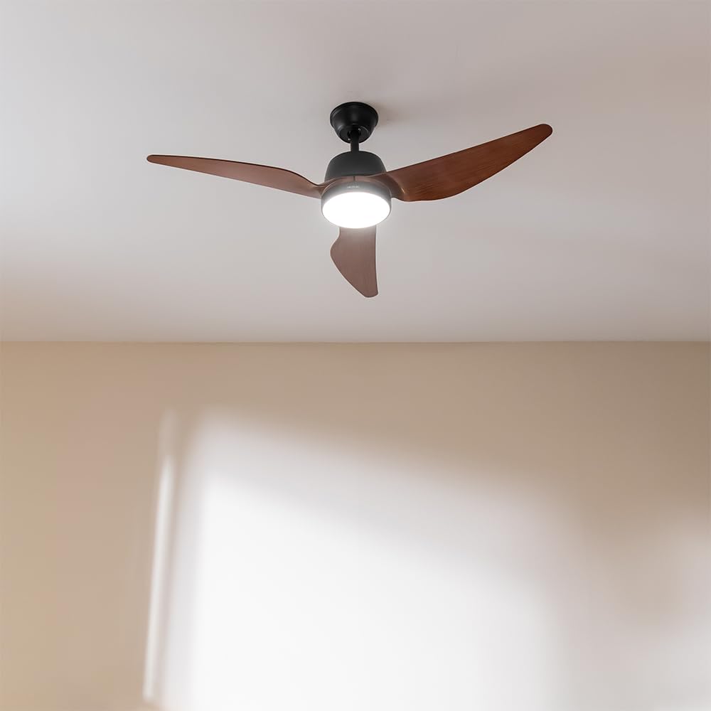 Cecotec Ventilatore da Soffitto con Luce EnergySilence Aero 5250 BlackWood. 62 W, Diametro 121 cm, Lampada LED 18 W, Telecomando, 3 Velocità, Timer Fino a 8 Ore, 3 Pale, Estate/Inverno
