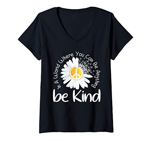 Mujer In a world where you can be anything be kind peace sign Camiseta Cuello V