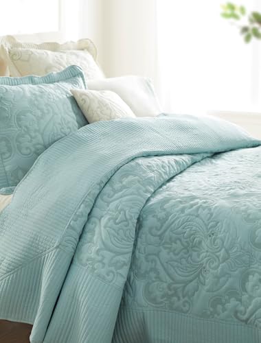 BrylaneHome Bedding Lightweight All Season Modern Amelia Quilted Damask Oversized Ultra Soft Bedspread - Queen, Ivory Seaglass