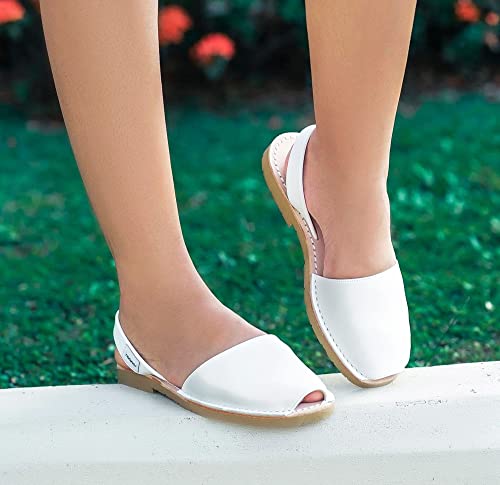 Women's Avarcas (8, White) 7